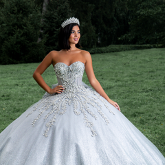 Quinceañera Dresses in Winter: 3 Things To Know