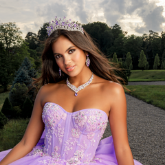 Tips for Sharing Your Quinceañera Dress on Social Media