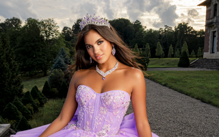 Tips for Sharing Your Quinceañera Dress on Social Media