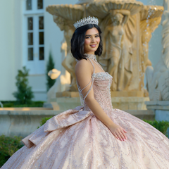 How To Plan a Vintage-Style Quince Party