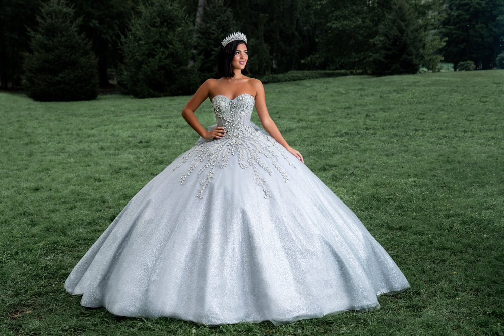quinceanera dresses white and silver Luxurious Off The Shoulder Silver Quinceanera Dress,Silver Ball Gown Y Simplepromdress
